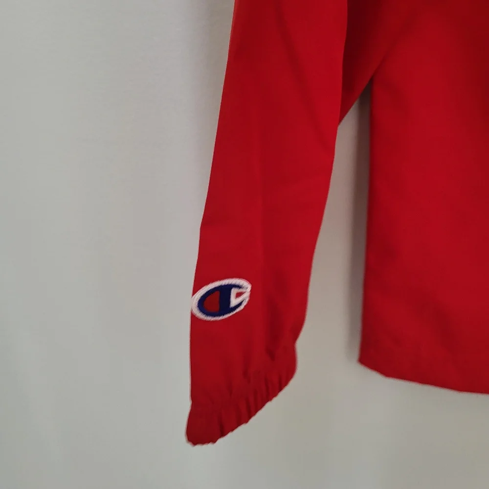 Champion Youth Medium 7/8 Windbreaker‎ Rain Jacket Lightweight Packable Red
